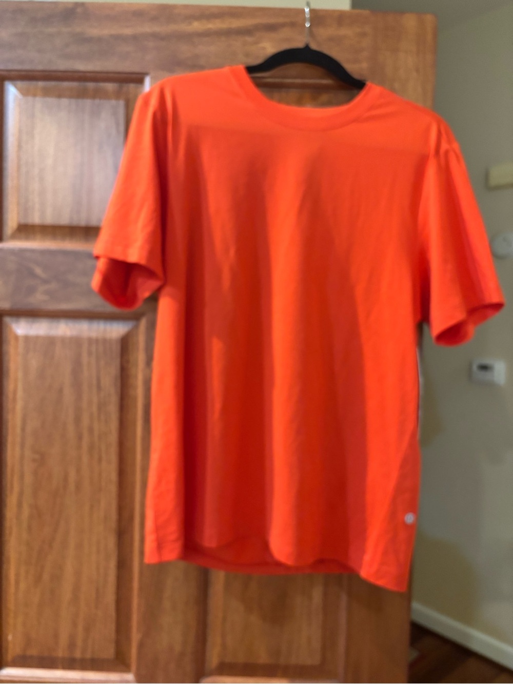 lululemon athletica Men's Zeroed in Short Sleeve NWT Size M Cherry Ember